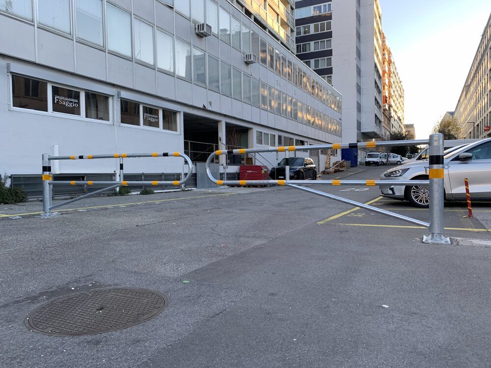 Barrières pivotantes — Contrôle d'accès parking