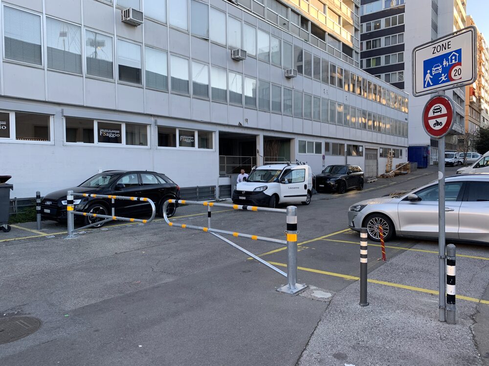 Barrières pivotantes — Contrôle d'accès parking