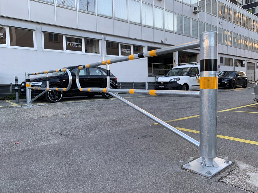 Barrières pivotantes — Contrôle d'accès parking