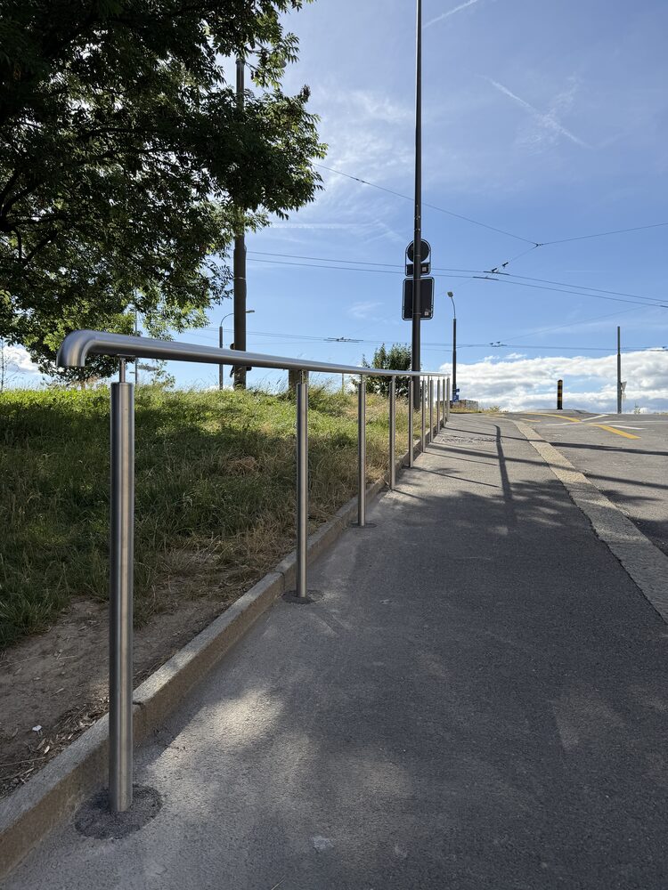 Main courante inox brossé — Cheminement extérieur